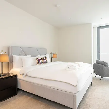 1 Newfoundland Apartment London Exterior photo